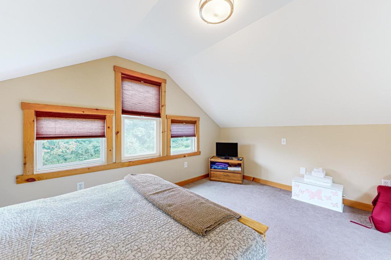 Seneca Lake Serenity Hector Экстерьер фото